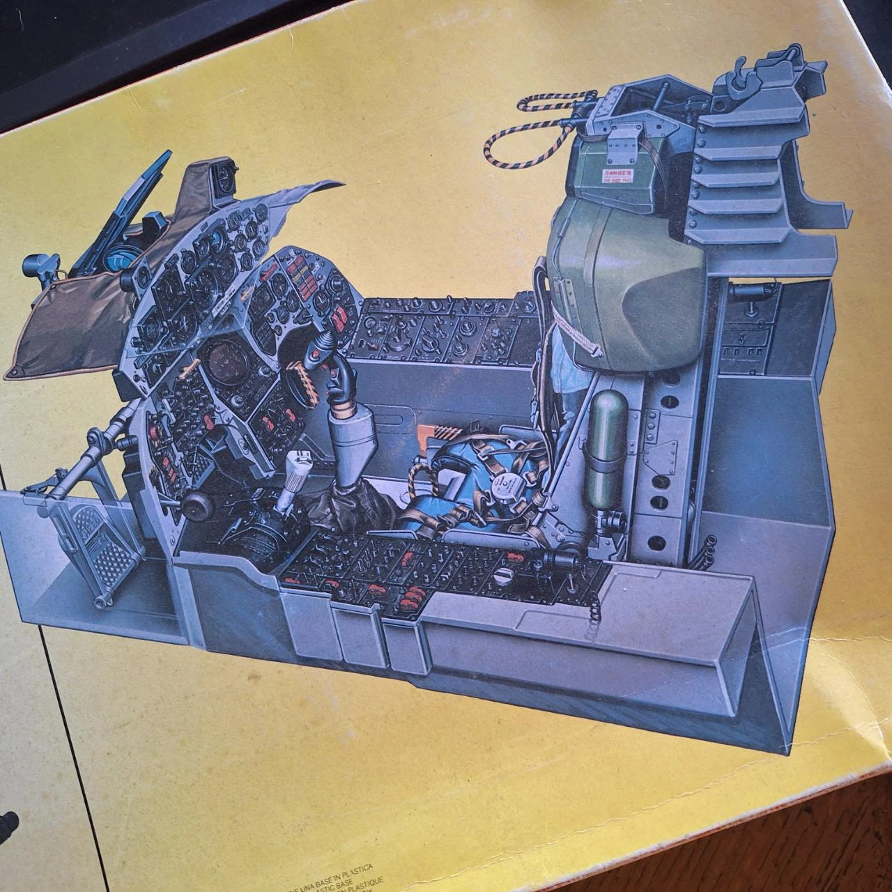 esci f-104 cockpit 1/12 – photo 2